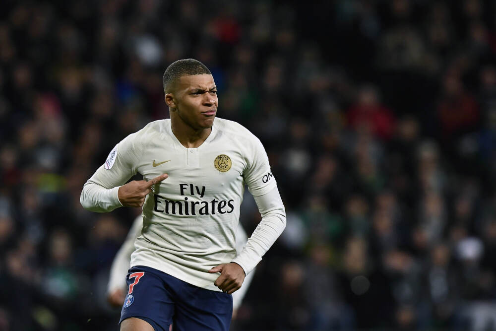 亚马逊(AMZN.US)计划启动新一轮最高3万人大裁员 涉及物流、支付、游戏与云计算部门